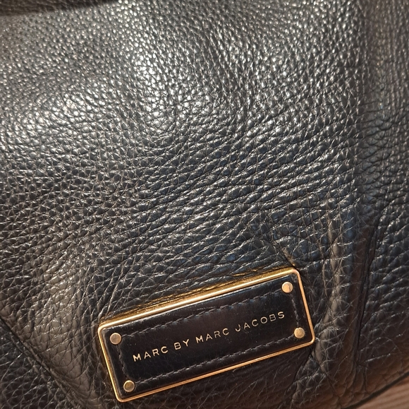 Marc by Marc Jacobs "TOO HOT TO HANDLE" Hobo Bag 😍❤️ - Picture 3 of 16